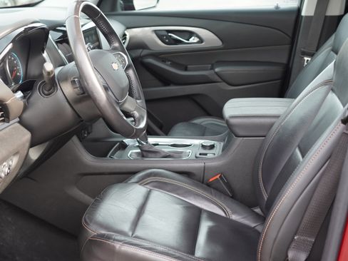 Used 2020 Chevrolet Traverse LT w/ LT Premium Package image 30