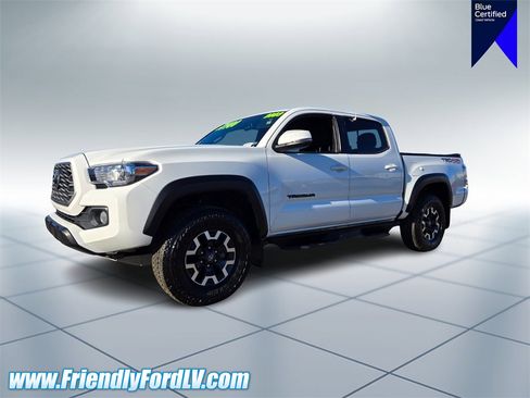 Used 2023 Toyota Tacoma SR image 2