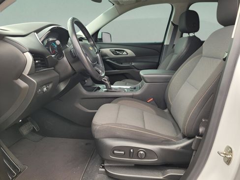 Used 2021 Chevrolet Traverse LT image 21