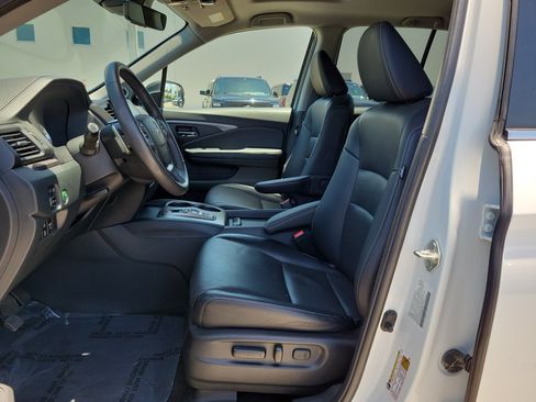 Used 2023 Honda Ridgeline RTL image 11