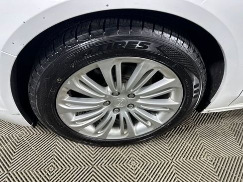 Used 2018 Buick LaCrosse Essence image 10