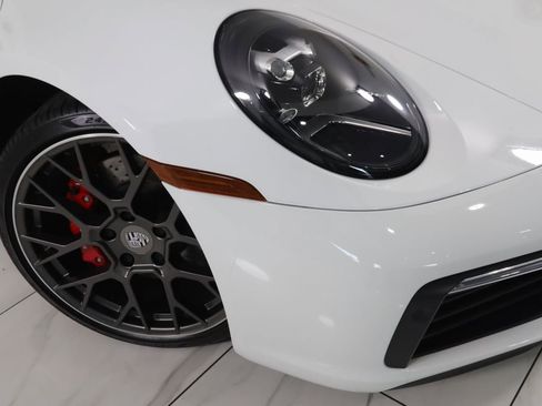 Used 2020 Porsche 911 Carrera S image 21
