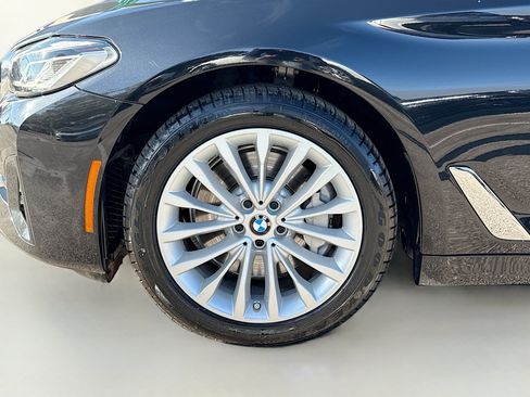 Used 2023 BMW 530i w/ Premium Package RWD image 43