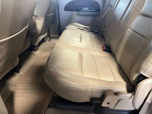 Used 2005 Ford F350 XLT image 12