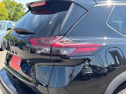New 2026 Nissan Rogue Dark Armor AWD/4WD image 12