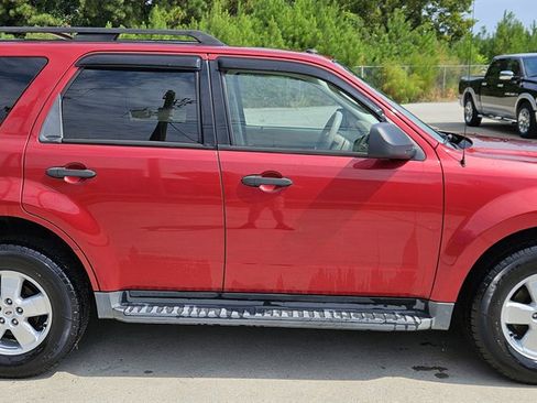 Used 2009 Ford Escape XLT image 1