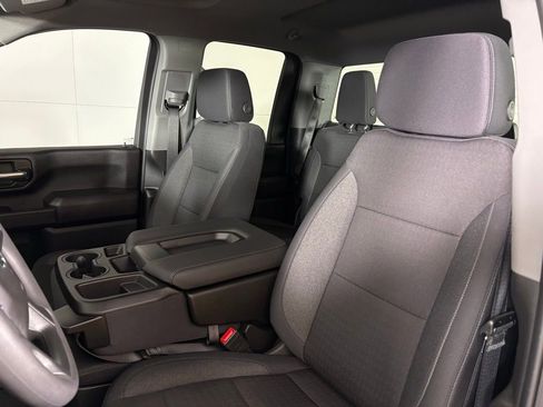 Used 2025 Chevrolet Silverado 2500 Custom w/ Custom Value Package image 21