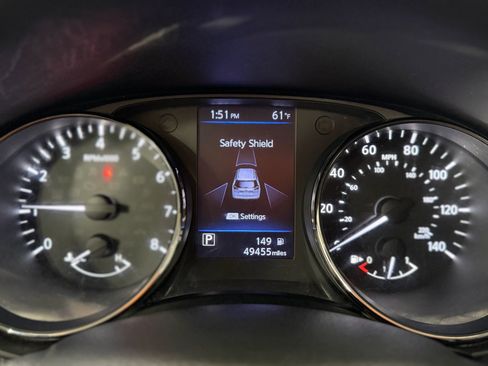 Used 2018 Nissan Rogue SV image 14