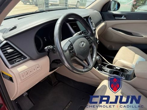 Used 2016 Hyundai Tucson Limited w/ Option Group 03 FWD image 5