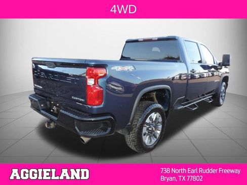 Used 2022 Chevrolet Silverado 2500 Custom w/ Custom Convenience Package AWD/4WD image 4