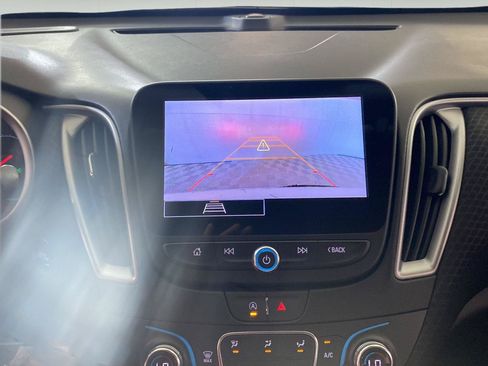 Certified 2025 Chevrolet Malibu LT FWD image 23