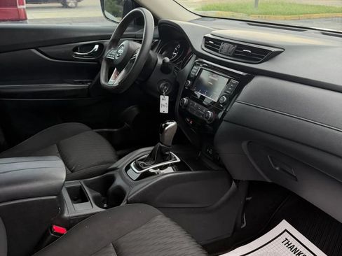 Used 2018 Nissan Rogue S FWD image 19