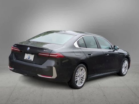 Certified 2025 BMW 530i xDrive w/ Premium Package image 8
