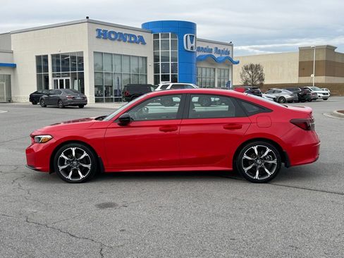 Used 2025 Honda Civic Sport Touring image 3