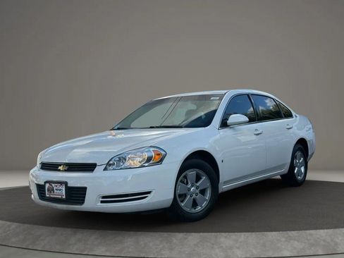 Used 2008 Chevrolet Impala LT FWD image 4