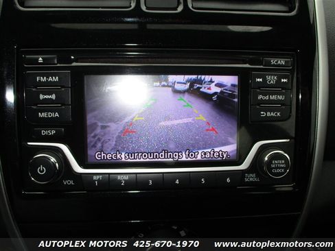 Used 2018 Nissan Versa SV image 26