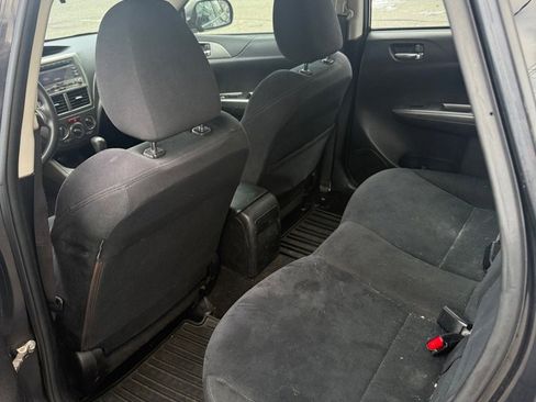 Used 2011 Subaru Impreza 2.5i image 10