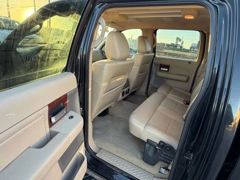 Used 2005 Ford F150 Lariat image 13