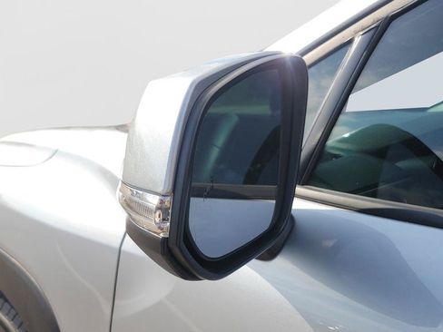Certified 2024 Toyota Corolla Cross LE w/ Moonroof Package FWD image 26
