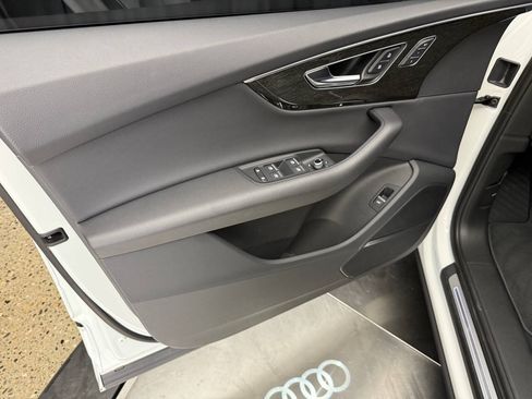 Used 2022 Audi Q7 2.0T Premium Plus w/ Premium Plus Package AWD/4WD image 27