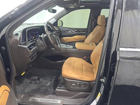 Used 2021 Cadillac Escalade Premium Luxury w/ Driver Assist Tech Package AWD/4WD image 3