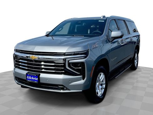 New 2026 Chevrolet Suburban LT w/ Comfort Package AWD/4WD image 1