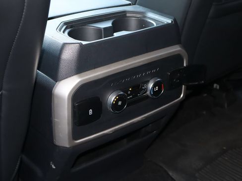 Used 2022 Ford Expedition XLT RWD image 19