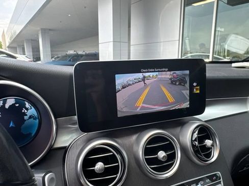 Used 2020 Mercedes-Benz GLC 300 4MATIC image 10