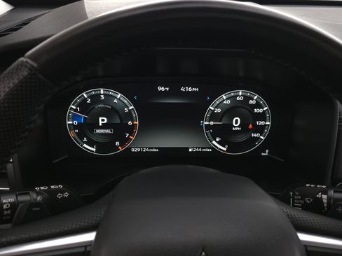 Used 2023 Mitsubishi Outlander SE image 16