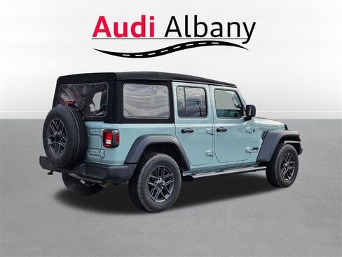 Used 2024 Jeep Wrangler Sport S image 4