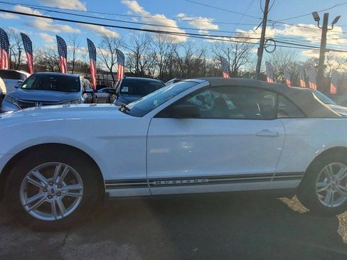 Used 2011 Ford Mustang Premium w/ Security Pkg image 8