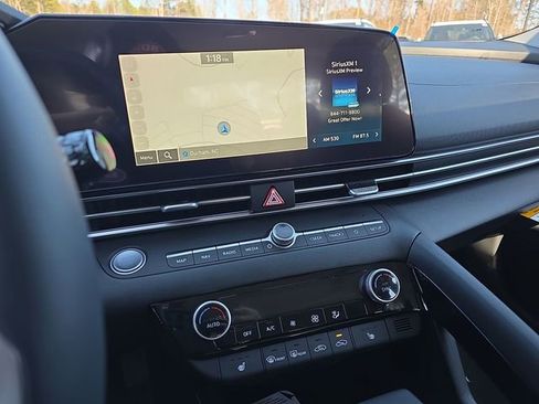 New 2026 Hyundai Elantra Limited FWD image 28