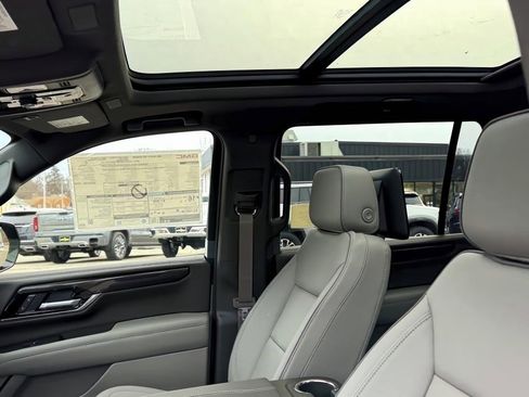 New 2026 GMC Yukon XL Elevation w/ Elevation Premium Package image 11