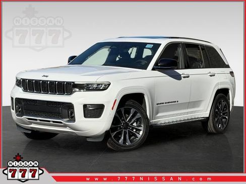 Used 2023 Jeep Grand Cherokee Overland image 1