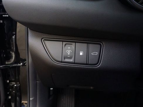 New 2026 Genesis G70 2.5T image 13