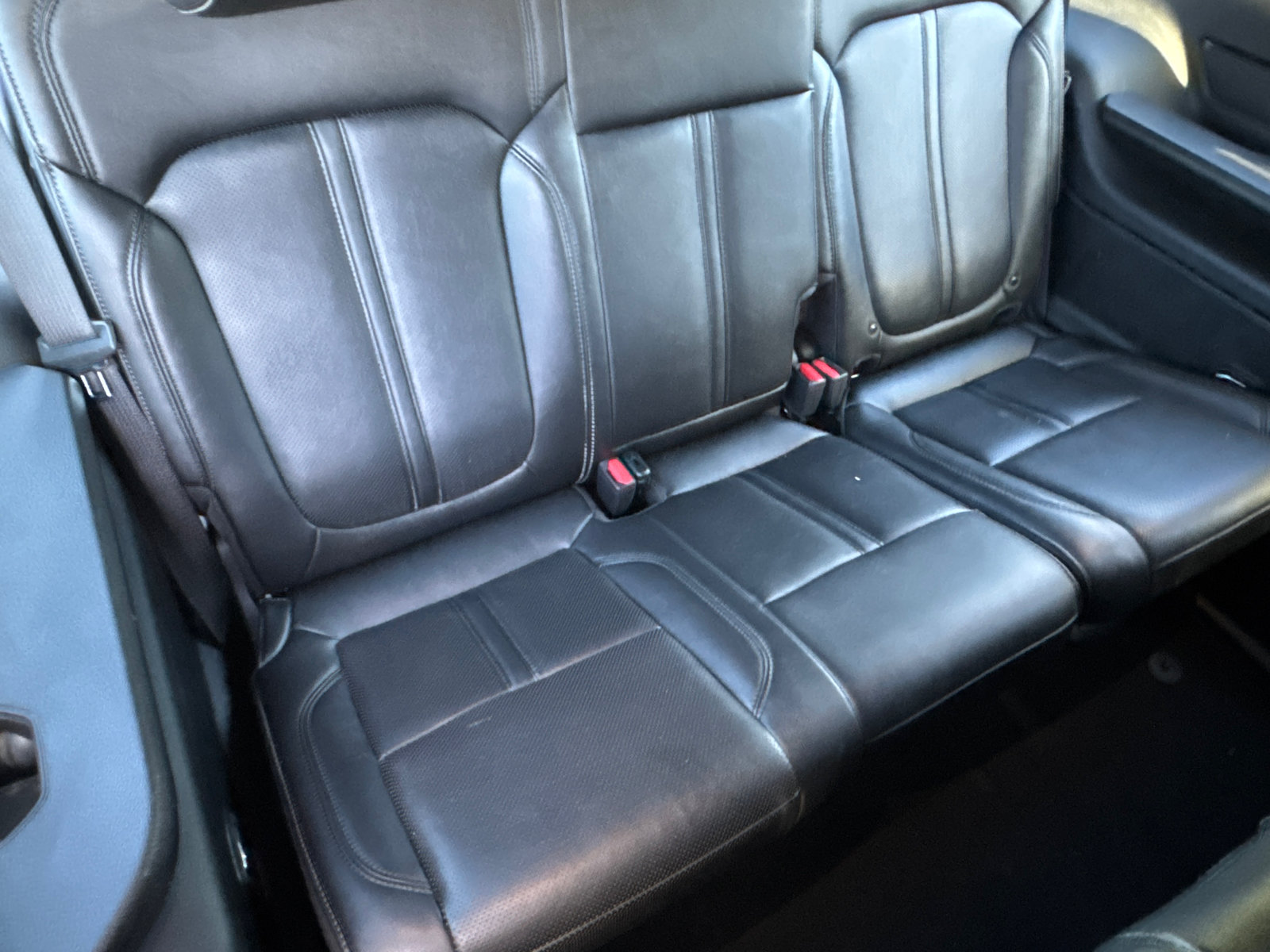 Used 2024 Jeep Wagoneer L Series II w/ Flexible Seating Group AWD/4WD image 15
