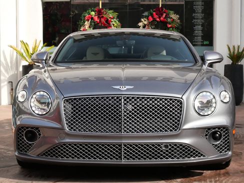 Used 2020 Bentley Continental GT image 15