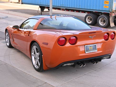 Used 2007 Chevrolet Corvette Coupe w/ Preferred Equipment Group RWD image 5