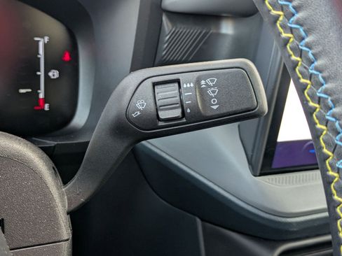 Used 2025 Ford Maverick Lobo image 16