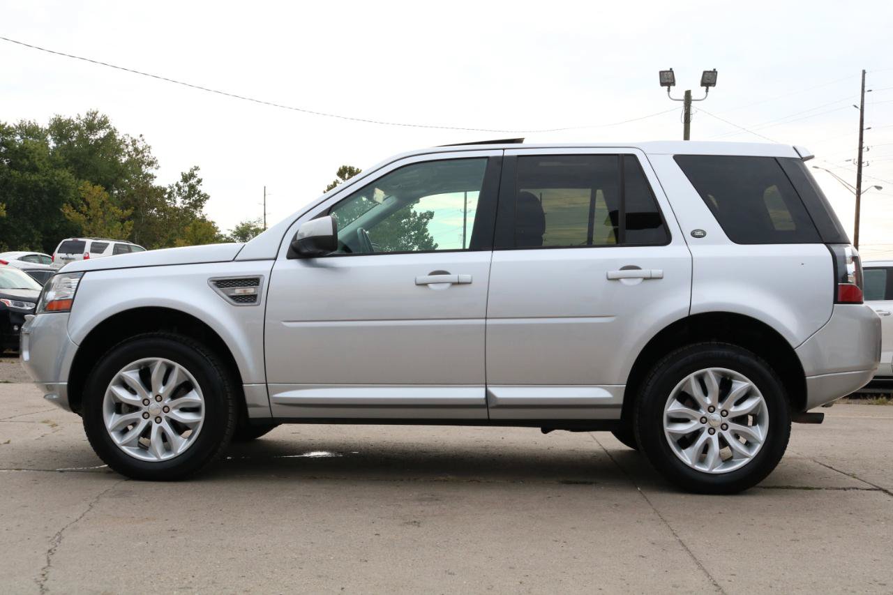 Used 2014 Land Rover LR2 AWD/4WD image 12