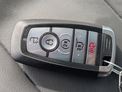 Used 2025 Ford Expedition Active RWD image 39