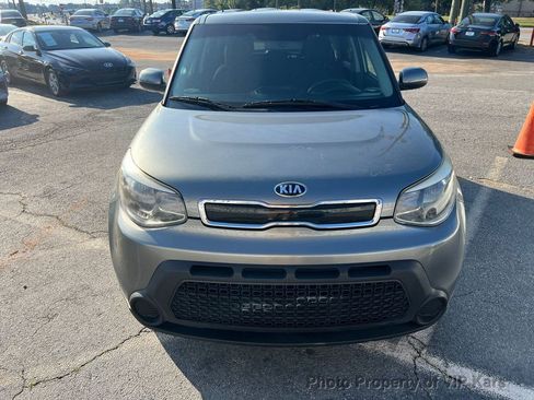 Used 2015 Kia Soul + image 2