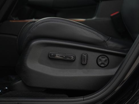 Used 2022 Honda CR-V Touring image 22
