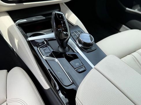 Used 2023 BMW M550i xDrive AWD/4WD image 20