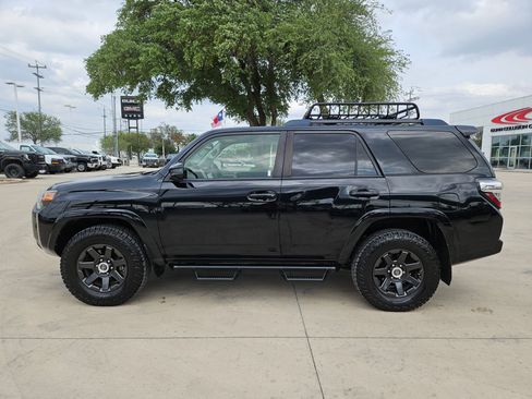Used 2021 Toyota 4Runner Trail Special Edition AWD/4WD image 6
