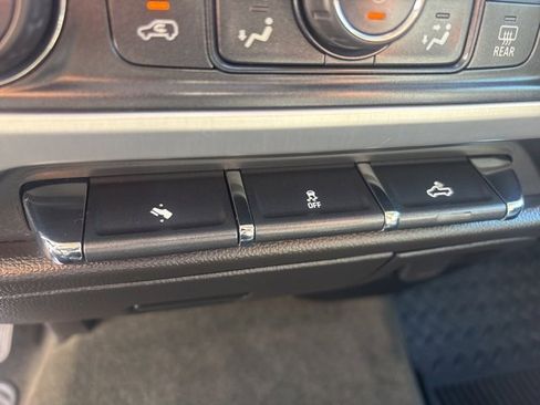 Used 2015 GMC Sierra 2500 SLT image 17