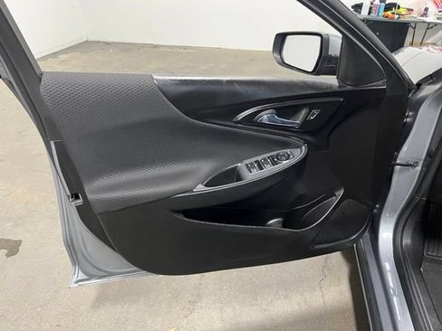 Used 2024 Chevrolet Malibu LT FWD image 24