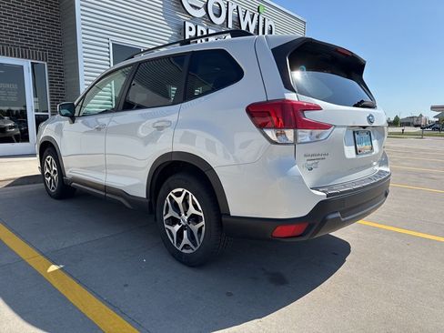 Used 2020 Subaru Forester Premium w/ Popular Package #1 AWD/4WD image 6