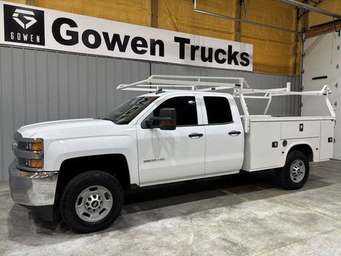 Used 2019 Chevrolet Silverado 2500 W/T w/ WT Convenience Package RWD image 4
