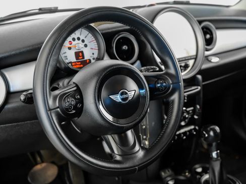 Used 2013 MINI Cooper Hardtop image 12